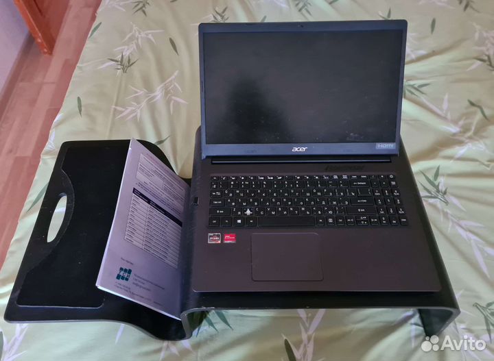 Столик в кровать