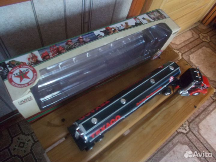 Модель 1/43 Texaco Gasoline Tanker Truck