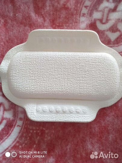 Подушка под голову для ванной на присосках