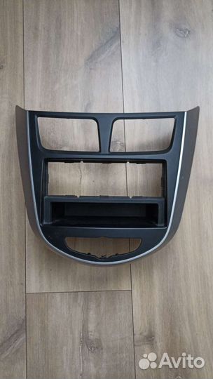 Рамка для автомагнитолы на Hyundai Solaris