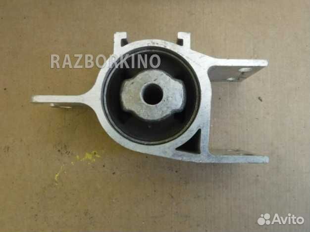 Рычаг передний левый