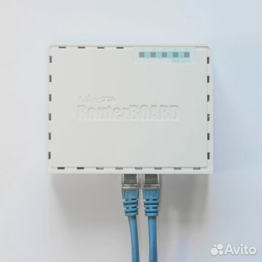 Маршрутизатор MikroTik hEX (RB750Gr3)