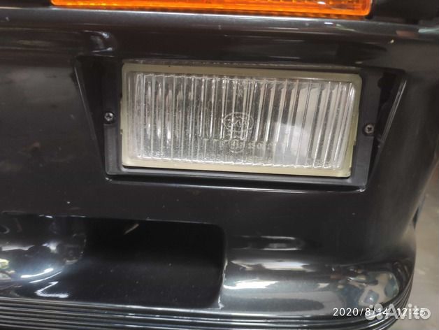 Рамка противотуманной фары BMW E30