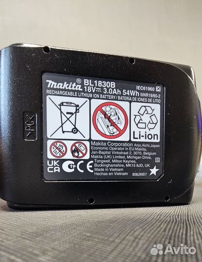 Аккумулятор Li-Ion 18 V 3.0 Аh MakitaBL1830B