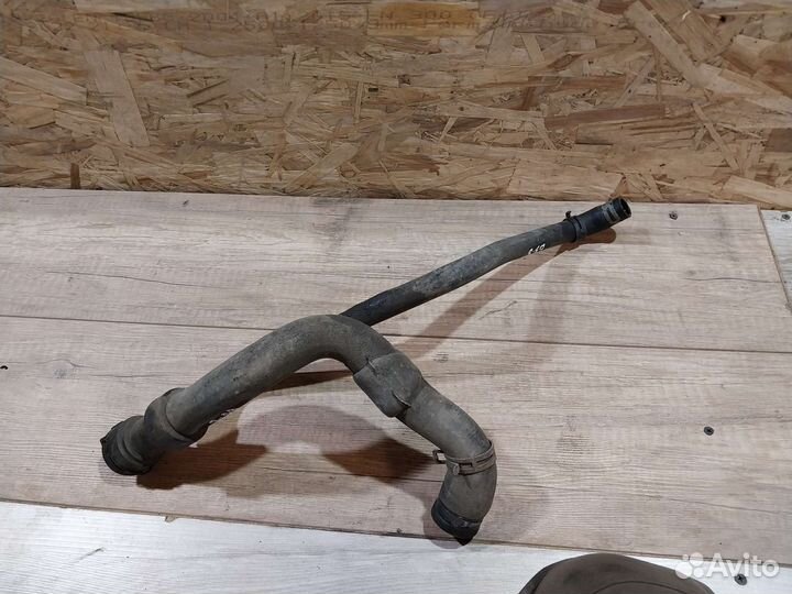 Шланг охлаждения Volkswagen Passat B5 патрубок