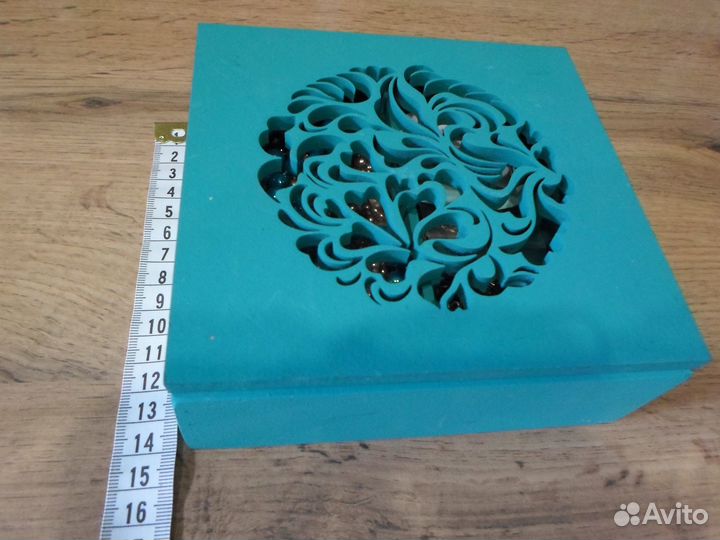 Деревянная шкатулка