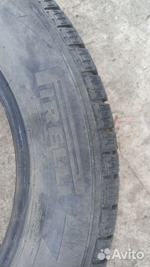 Pirelli Ice Zero 215/65 R17