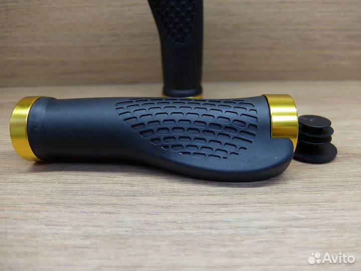 Грипсы велосипедные Ergonomic с фиксаторами