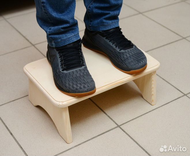 Скамейка деревянная низкая H16. Подставка для ног