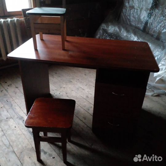 Школьная парта