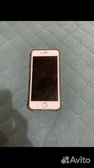 Телефон iPhone 7