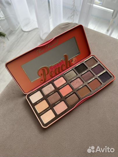 Палетка теней too faced sweet peach