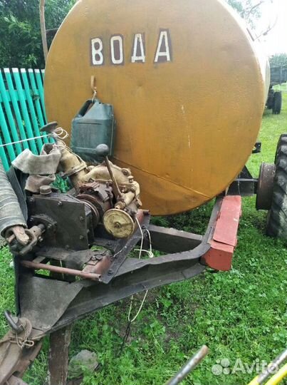 Бак с насосом на 3 куба