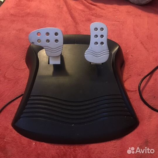 Игоровой руль с педалями