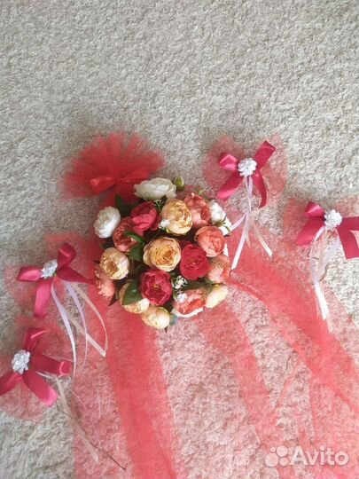 Свадебное украшение на машину