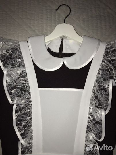 Школьная форма с белым фартуком