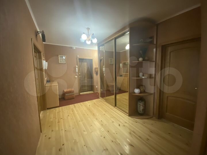 2-к. квартира, 77,9 м², 7/9 эт.