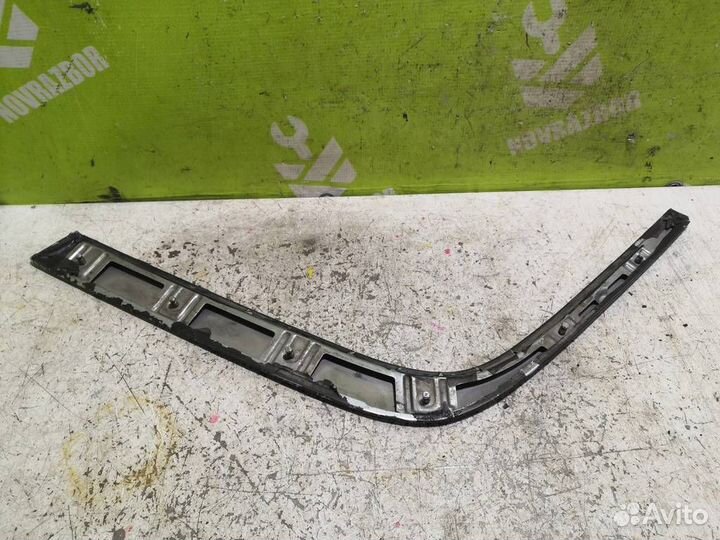 Молдинг бампера передний правый Мерседес Бенз 21