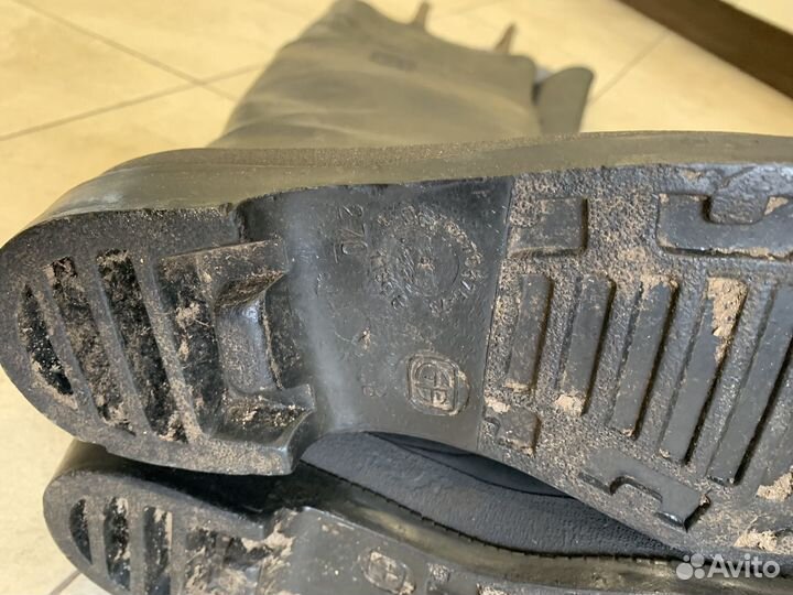 Рыбацкие болотные резиновые сапоги 42 размер