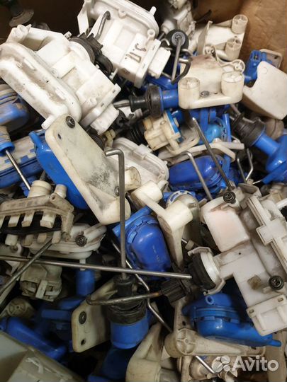 Вакуумный исполнитель центрального замка Audi WV