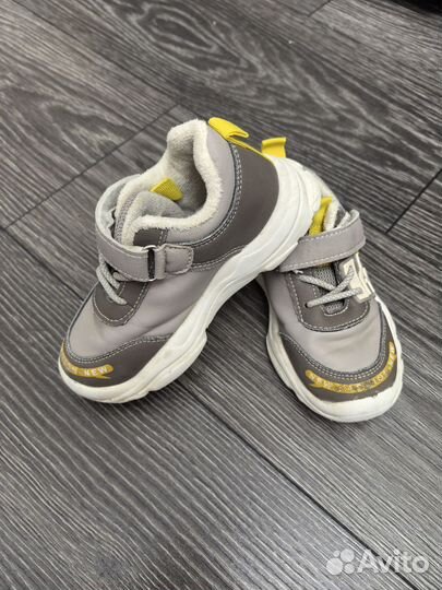 Кроссовки 24р бесплатно