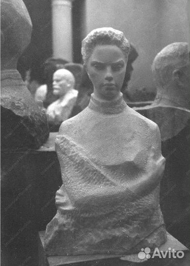 Бюст в мраморе