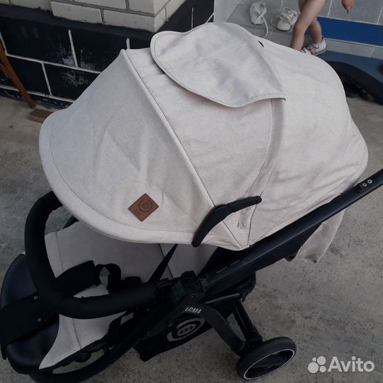 Коляска прогулочная