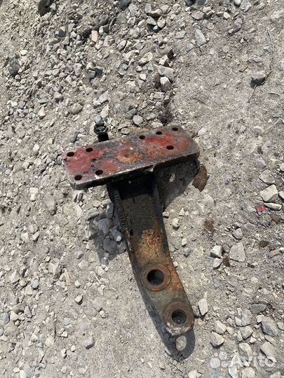 Кронштейн рулевой тяги (маятниковый) Iveco Eurotra