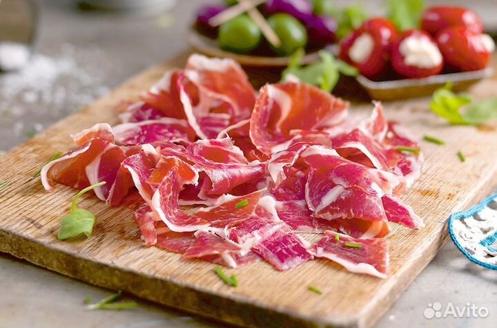 Хамон Серрано Испания свежий