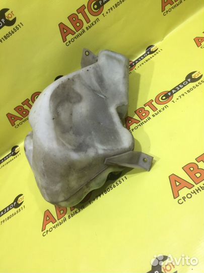 Бачок омывателя Audi A6 C5 AEB 1998