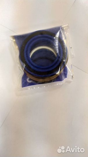 Ремкомплект г/цилиндра ковша 15150059 BL 61/71