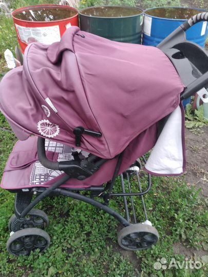 Прогулочная коляска