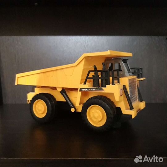 Игрушка грузовик