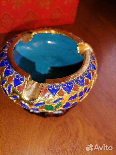 Зажигалка и пепельница (клуазоне). Сувениры