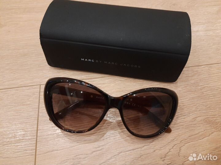 Женские солнцезащитные очки marc jacobs