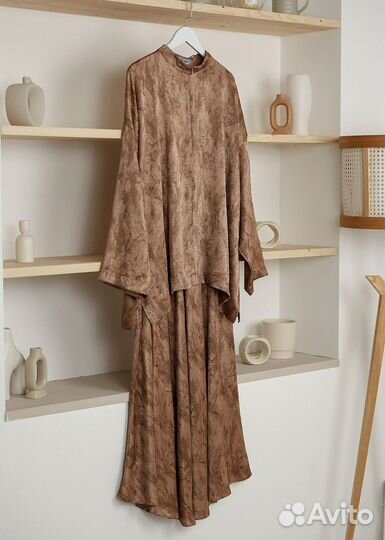 Костюм женский с юбкой