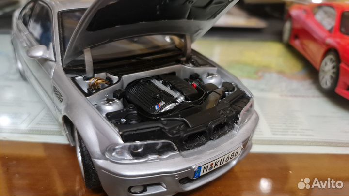 Модель 1/18 BMW M3 (E46) CSL 2003 серебристый