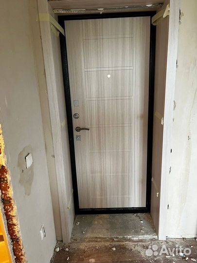 Дверь железная входная