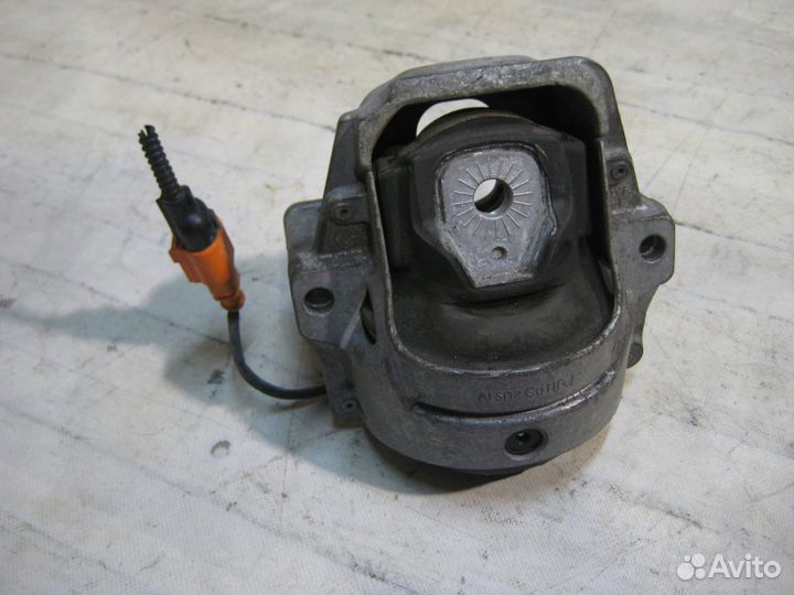 Подушка опора двигателя Audi A4 B8 A5 8R0199381AK