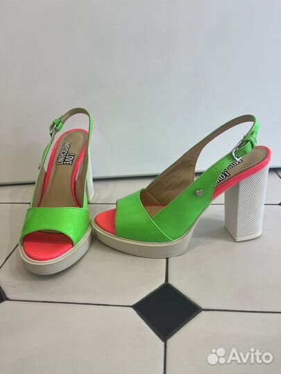 Love moschino обувь 38