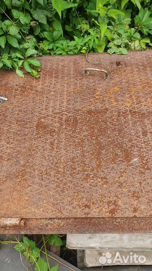 Дверь металлическая очень толстая