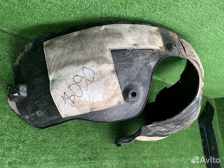 Подкрылок передний левый Kia Sorento MQ4