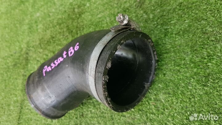 Патрубок радиатора интеркулера vw passat B6 BZB