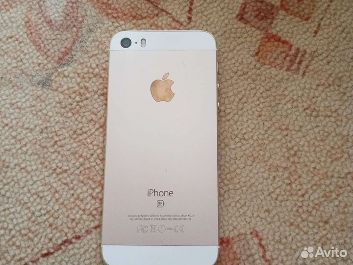 Телефон iPhone5se