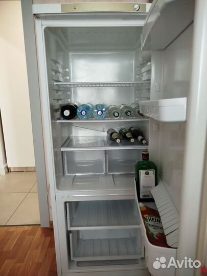 Холодильник бу indesit
