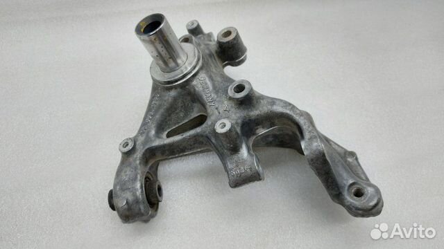 Кулак поворотный задний правый Volkswagen Passat