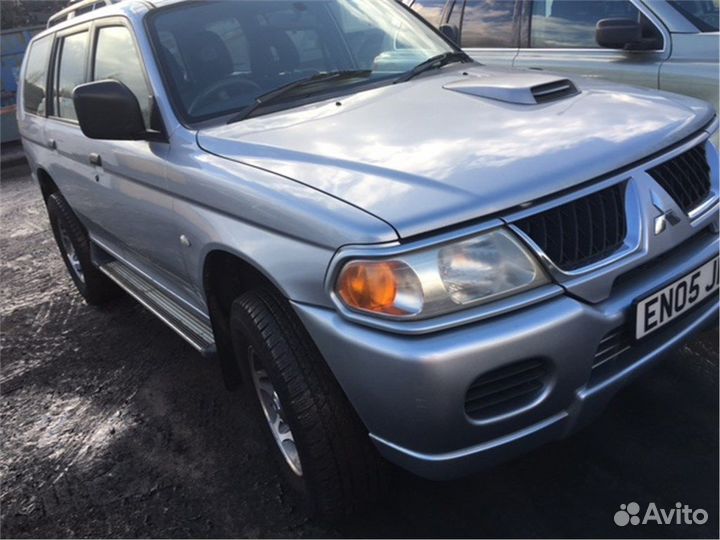 Разбор на запчасти Mitsubishi Montero Sport / Paje