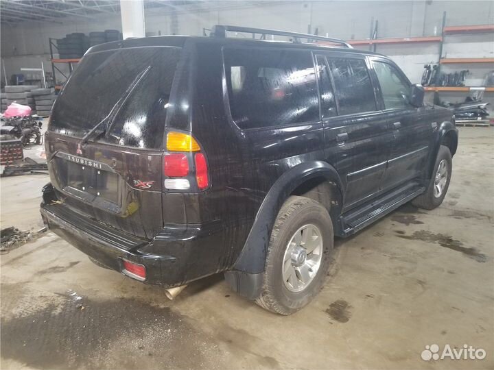 Разбор на запчасти Mitsubishi Montero Sport / Paje