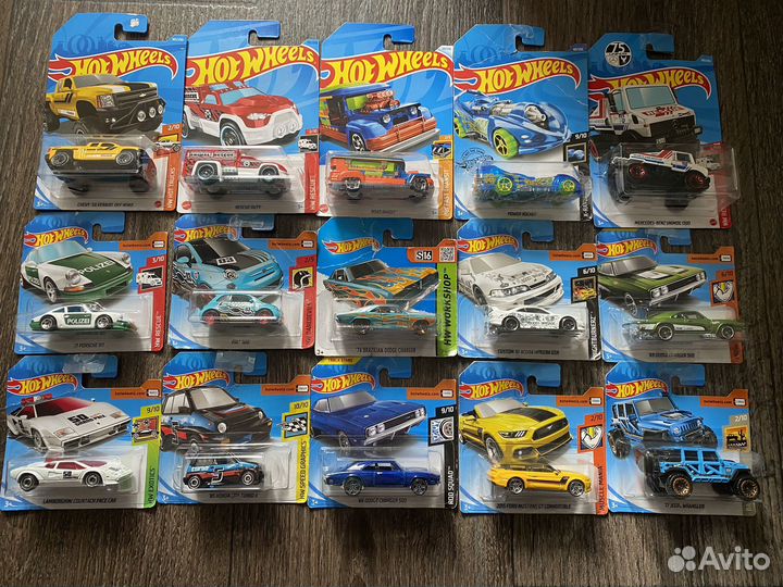 Hot wheels машинки