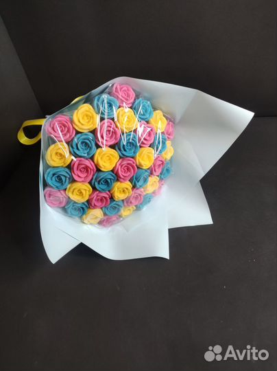 Букет - 37 Роз из Белого Шоколада